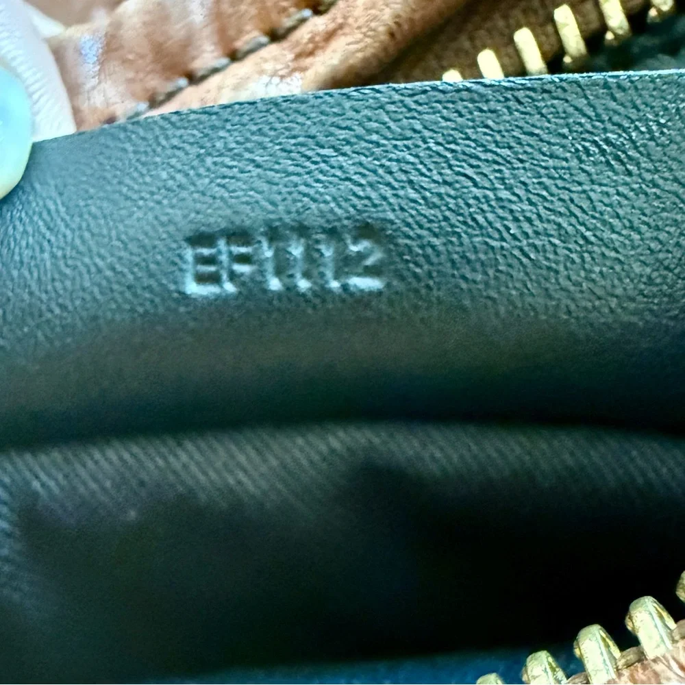 Givenchy Small Pepe Pandora tumbled sheepskin bag in Cigare - Picture 9 of 16